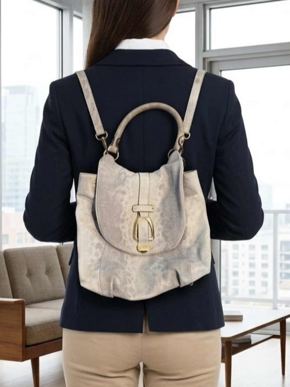 G.I.L.I. GOT IT LOVE IT Gray Snakeskin Leather Convertible Handbag Backpack - Picture 1 of 11
